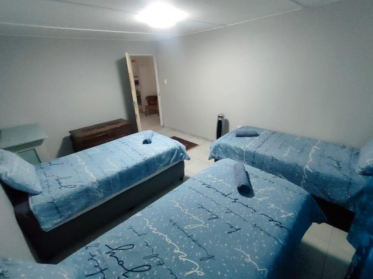 Blue Mountain Farm Lodge, Cabins & Cottages Swellendam Rum bild
